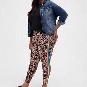 Torrid Platinum Legging - Liquid Leopard With Rainbow Side Stripe 4X